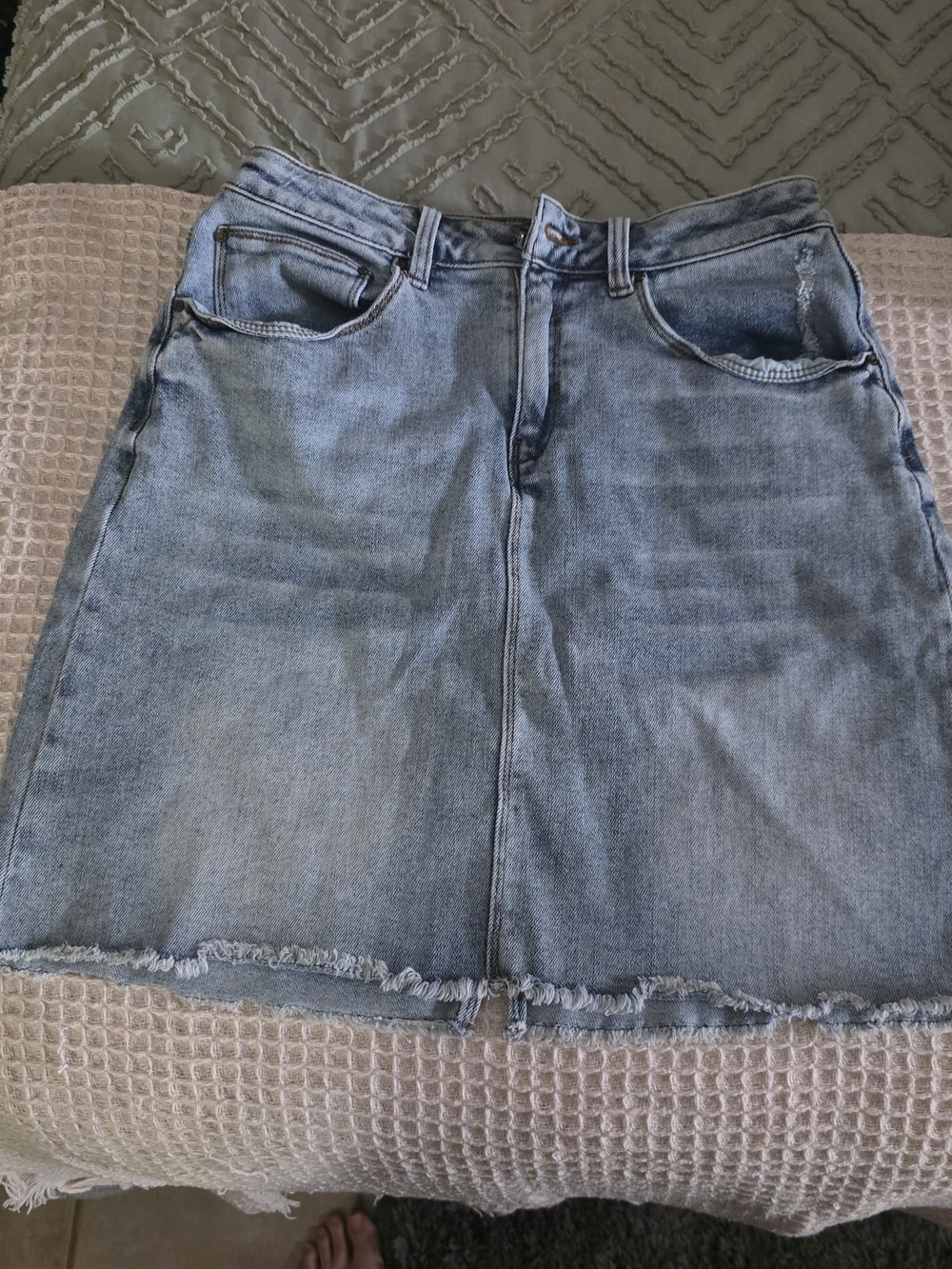 Casual Light Blue Denim Mini Skirt - Frayed Hem